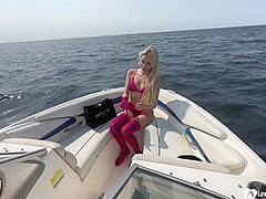 Blonde cutie thanks me for a boat ride