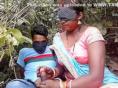 Randi Usha Bhabhi Ne Apne Boy Friend Ko Jungle Me Bulake Bahut Mast Chudwati H Sali Randi Bhabhi