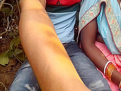 Randi Usha Bhabhi Ne Apne Boy Friend Ko Jungle Me Bulake Bahut Mast Chudwati H Sali Randi Bhabhi