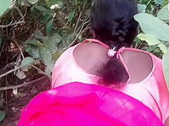 Randi Usha Bhabhi Ne Apne Boy Friend Ko Jungle Me Bulake Bahut Mast Chudwati H Sali Randi Bhabhi