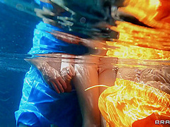 Swim Nerd Gets Wet Video With Mick Blue, Sera Ryder, Hollywood Cash - Brazzers