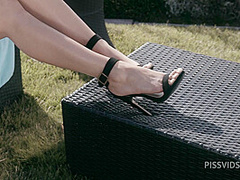 It's Not a Squirting Contest But I Have To Try - PissVids