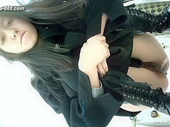 chinese girls go to toilet.313