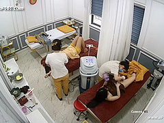Hackers use the camera to remote monitoring of a lover's home life.604