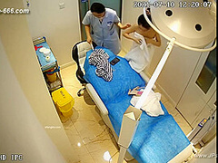 Hackers use the camera to remote monitoring of a lover's home life.604