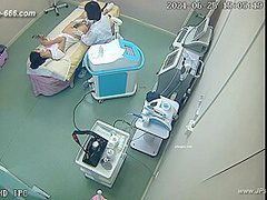 Hackers use the camera to remote monitoring of a lover's home life.604