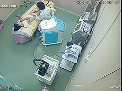 Hackers use the camera to remote monitoring of a lover's home life.604