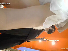 peeping chinese amateur upskirt.172