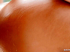 Spray & Splay My Cheeks Video With Jordi El Nino Polla, La Paisita Oficial - Brazzers