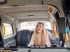 Skinny taxi chick fucked outdoor in cab by lucky taxi guy