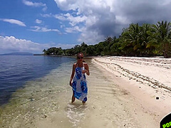 Public Beach Swallowing Cum Quickie Blowjob With Pretty Face