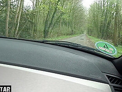 Blondine Wird Bei Autokauf Gefickt Und Bekommt Sperma