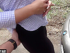 Blondine Wird Bei Autokauf Gefickt Und Bekommt Sperma