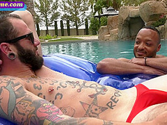 Bisexuals love fucking nympho bitch in tight pussy hole