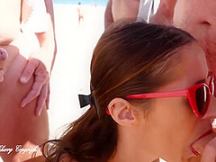 Cap D'agde In I Masturbate On The Beach Of And I Suck All The
