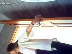 chinese girls go to toilet.315