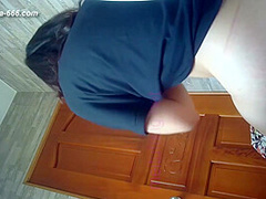 chinese girls go to toilet.315