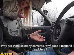 Amateur taxi babe in pantyhose fucked outdoor by taxi guy