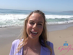 Summer Vixen In Gfe Session With Beach Babe Giving Amazing Blowjob
