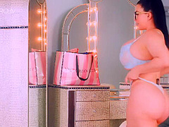 Battle Of The Boobs 99