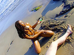 Ebony Bitch Get Fucking And Fisting At Beach - FemdomSex