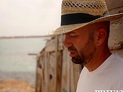 Anal Penetration Gives Bright Pleasure To The Blonde - Potro Del Bilbao And Candee Licious