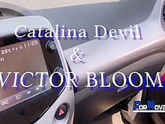 Catalina Devil And Victor Bloom In Tremenda Mi Amiga Latina Follando En Publico 10 Min