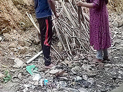 Aunty Ne Help Ke Badle Padosi Ko Apni Chut Chodi