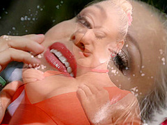 Her Naked Glory - PornWorld