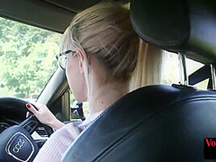 21yo outdoor voyeur GF teases her wanking BF till cumshot