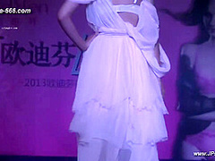 Chinese model in sexy lingerie show.27