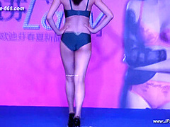 Chinese model in sexy lingerie show.27