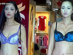 Chinese model in sexy lingerie show.27