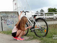Riding The Biker: Helper In Need Fucks Babe At Home - PornWorld