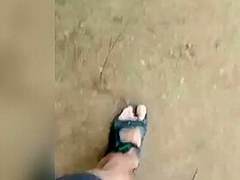 Masturbando na rua - PissVids