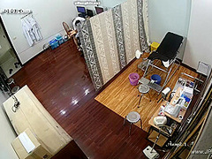 Hackers use the camera to remote monitoring of a lover's home life.615