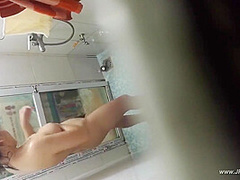 peeping chinese bath.76