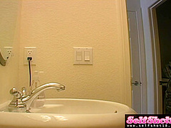 Teen amateur puts on make up