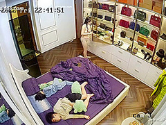 Hackers use the camera to remote monitoring of a lover's home life.622