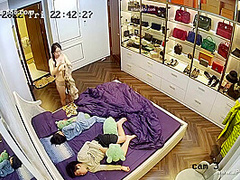 Hackers use the camera to remote monitoring of a lover's home life.622