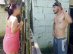Chuveiro Nao Funciona, Mulher Casada Pede Ajuda Ao Zelador Da Fazenda Usando Apenas Uma Toalha E Paga Com Sexo 10 Min