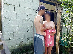 Chuveiro Nao Funciona, Mulher Casada Pede Ajuda Ao Zelador Da Fazenda Usando Apenas Uma Toalha E Paga Com Sexo 10 Min