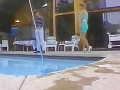 Horny milf likes it hard and deep !