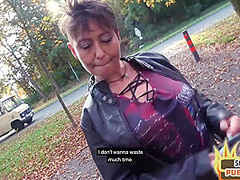 Real pulled granny gives outdoor head