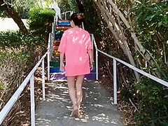 See I Have No Panties On !