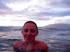 Virtual Vacation In Hawaii With Ashlynn Taylor Part 1