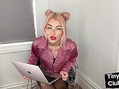 Small dick dude mocked by real brit babes