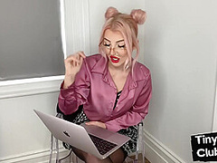 Small dick dude mocked by real brit babes