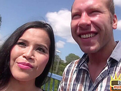 Public amateur slut fucked outdoor after cocksucking