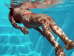 Juicy Ass Naked Swimming - Yenifer Chacon